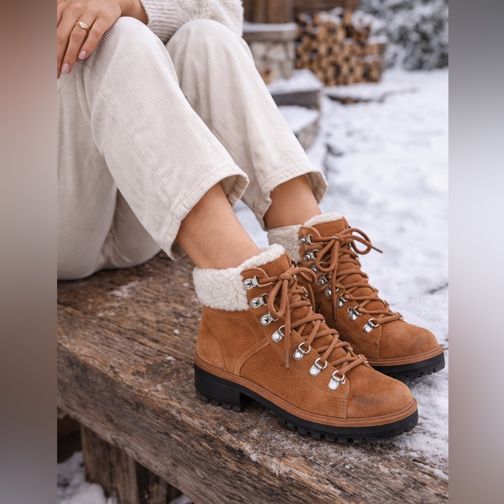 Marc Fisher Suede Hiker Boots Sherpa Lined Lace Up Lug Sole Ankle Boots Size 8.5